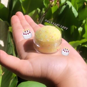 Cake batter lip scrub